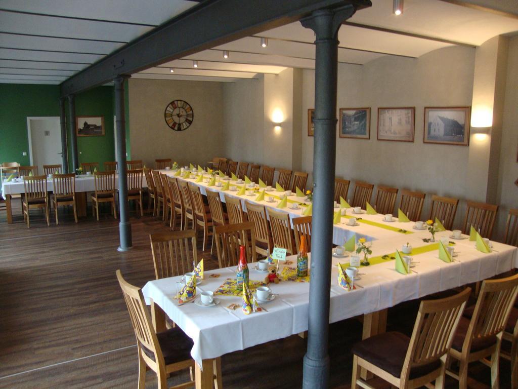 Pension Am Dorfanger Hohennauen Exterior photo